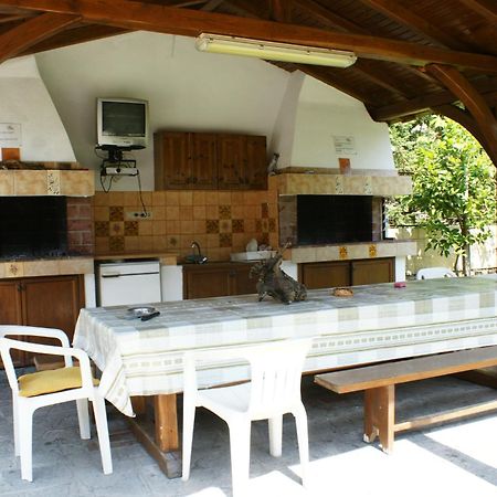 Haus Platanos Apartments & Bungalows By The Sea Вурвуру Екстер'єр фото