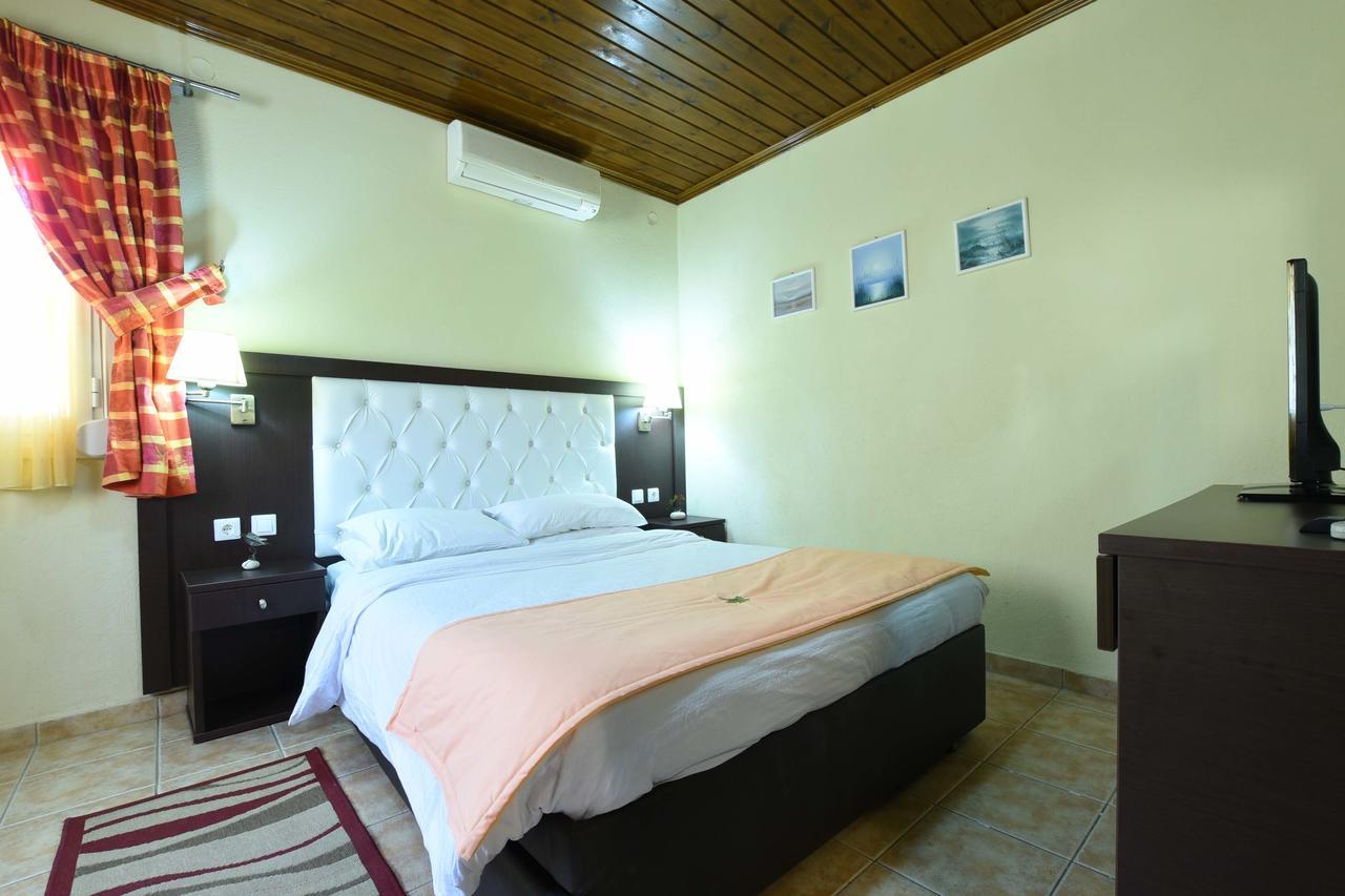 Haus Platanos Apartments & Bungalows By The Sea Вурвуру Екстер'єр фото