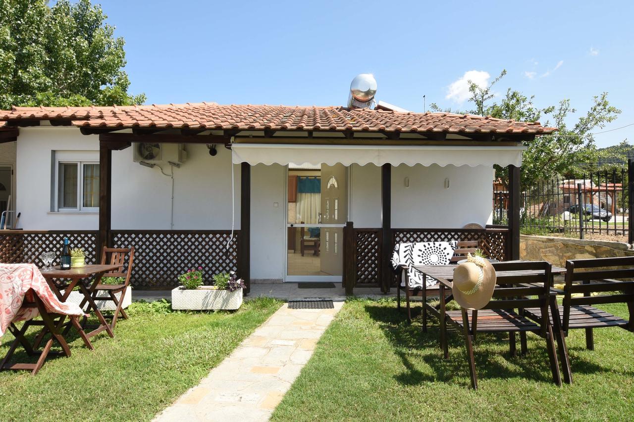 Haus Platanos Apartments & Bungalows By The Sea Вурвуру Екстер'єр фото